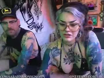 sarahmoonsg from Chaturbate