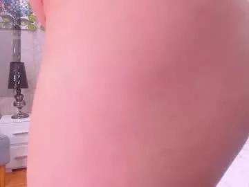 sarawagnerr from Chaturbate