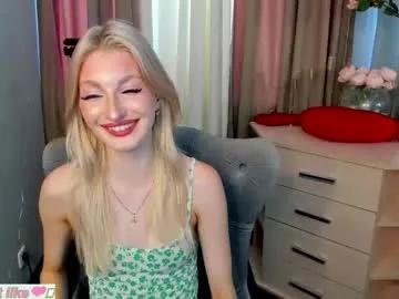 sarrah_blush from Chaturbate