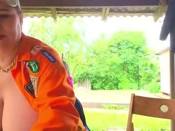 sassy_seasons from Chaturbate