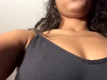 savannahtakethisbanana from Chaturbate