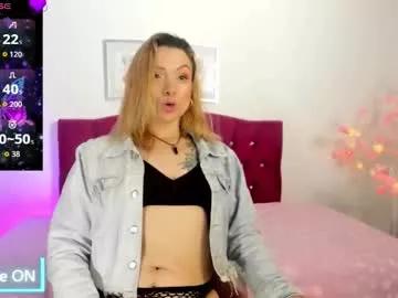 Discover our girls online shows and discover the company of countless livestreamers, with stunning shapes, sex toys and more.