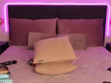selena_lily from Chaturbate