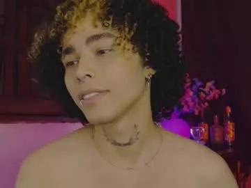 seven7xis from Chaturbate