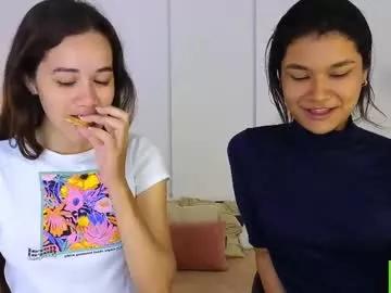 Discover our girls online shows and discover the company of countless livestreamers, with stunning shapes, sex toys and more.