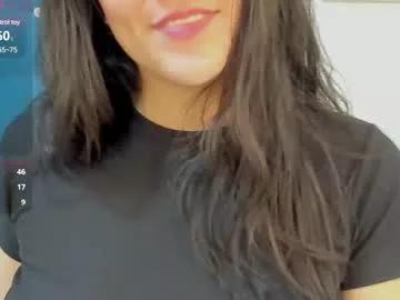 Discover our girls online shows and discover the company of countless livestreamers, with stunning shapes, sex toys and more.