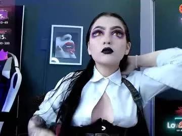 Discover our girls online shows and discover the company of countless livestreamers, with stunning shapes, sex toys and more.