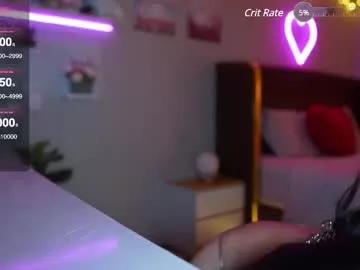 Discover our girls online shows and discover the company of countless livestreamers, with stunning shapes, sex toys and more.