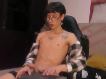soro_lovelyboy from Chaturbate