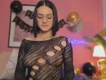 soysaraa_ from Chaturbate