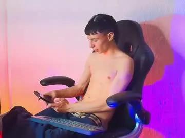 Stivarfox21 webcams show profile image 