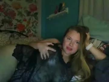 Subbyslutgirl webcams show profile image 