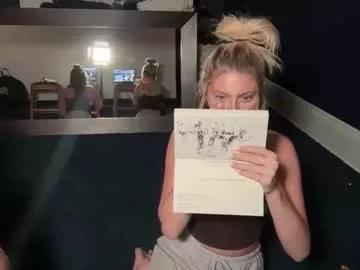 Photos of summerclarke2 from Chaturbate is Freechat