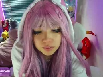 Discover our girls online shows and discover the company of countless livestreamers, with stunning shapes, sex toys and more.