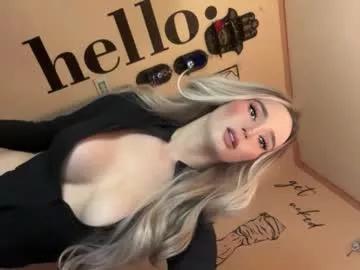 Surprisecockmia webcams show profile image 