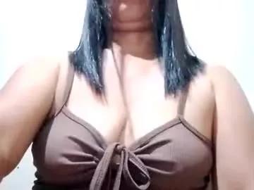 suzzie_hot from Chaturbate