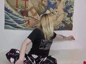 sweet4t from Chaturbate