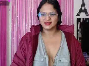 sweetalmaa from Chaturbate