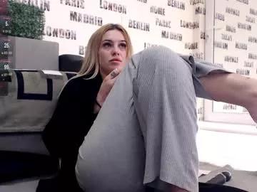 sweetdaiana23 from Chaturbate