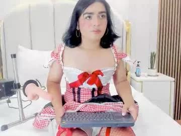 Discover our girls online shows and discover the company of countless livestreamers, with stunning shapes, sex toys and more.