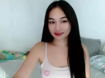 sweetlilly_18 from Chaturbate