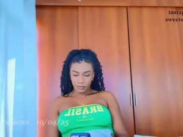 sweetsarafoxxx from Chaturbate
