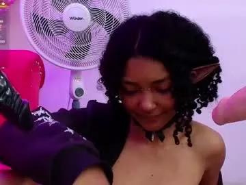 sweett_m00n from Chaturbate