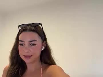 sweetukcassie from Chaturbate