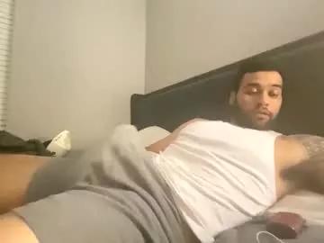 tallhandsumnhung from Chaturbate