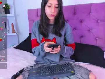 Discover our girls online shows and discover the company of countless livestreamers, with stunning shapes, sex toys and more.