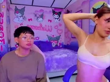 Discover our girls online shows and discover the company of countless livestreamers, with stunning shapes, sex toys and more.
