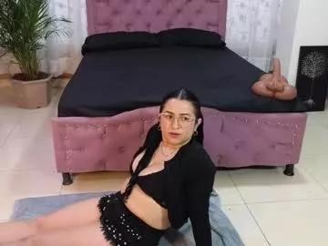 tessa_drawing from Chaturbate