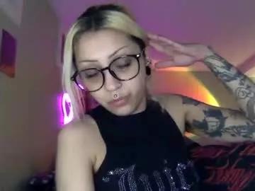 theeking_venus from Chaturbate