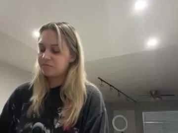 tiffstreatsxoxo from Chaturbate