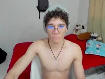 tom_blue10 from Chaturbate is Freechat
