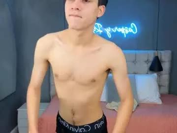 tommy18__ from Chaturbate