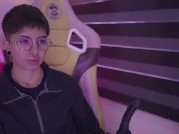 tommy_blue1 from Chaturbate