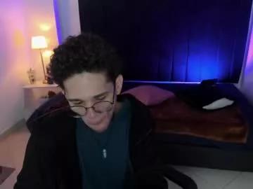 tommy_tucker10 from Chaturbate
