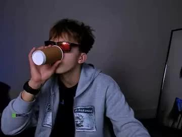 travis_wolf_ from Chaturbate is Freechat