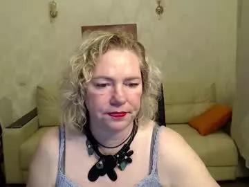 unsual_milf from Chaturbate