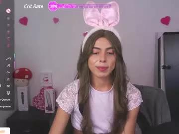 Discover our girls online shows and discover the company of countless livestreamers, with stunning shapes, sex toys and more.