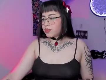 velvetfangs from Chaturbate