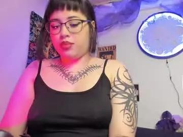 velvetfangs from Chaturbate