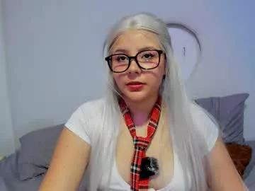 Velvetwhite webcams show profile image 