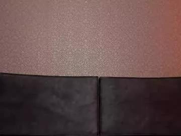 Veneradi615 webcams show profile image 