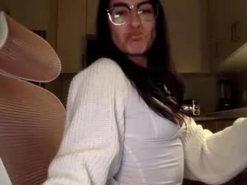 vibingwithchloe from Chaturbate