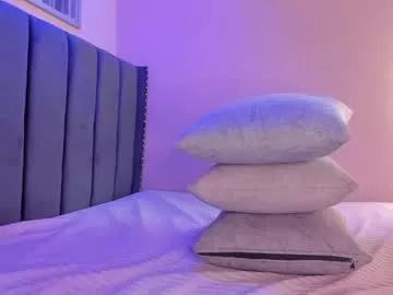 viiolett_lee from Chaturbate
