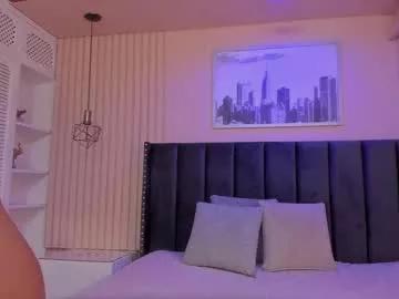 viiolett_lee from Chaturbate