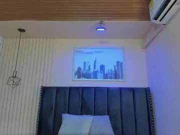 viiolett_lee from Chaturbate