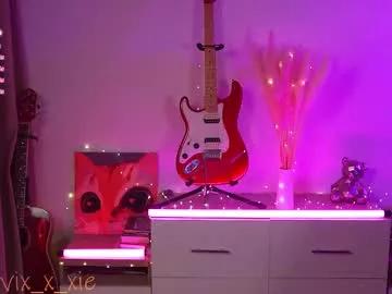 vixxxiee from Chaturbate